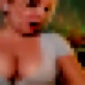 Leana (29 ans) à Simandre propose une rencontre ce soir