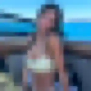 Rym, 36 ans, en ligne à Simiane-Collongue pour une rencontre coquine