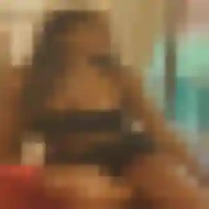 Charmante Nora, 32 ans à Soye-en-Septaine - découvrir son profil
