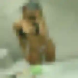Noura, 41 ans, dispo pour plan cul à Tassin-la-Demi-Lune