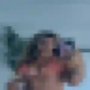 Alix, 37 ans, en ligne à Taugon pour un plan cul