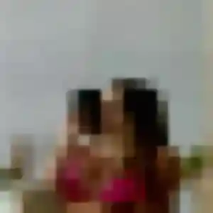 Roxane, 36 ans, en ligne à Terminiers pour un plan cul