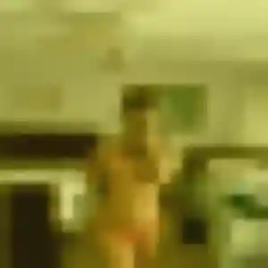 Photo de Madeleine à Tonnay-Boutonne (26 ans) - plan cul anonyme
