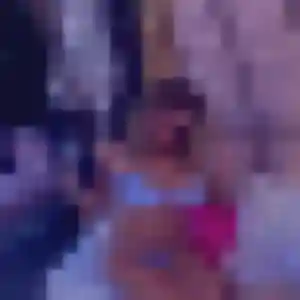 Alexandra (27 ans) à Touques attend une rencontre ce soir
