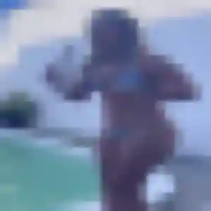 Laure, femme de 27 ans cherche plan cul à Trangé