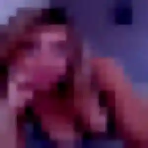 Karine, 37 ans, en ligne à Trouville-la-Haule pour une rencontre coquine