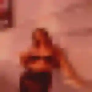 Rencontre Jeanne, 22 ans à Trouy en privé