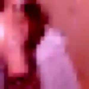 Berenice, 23 ans, connectée à Uffholtz pour un plan cul