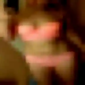 Vinciane, 28 ans, dispo pour plan cul à Val-de-Reuil