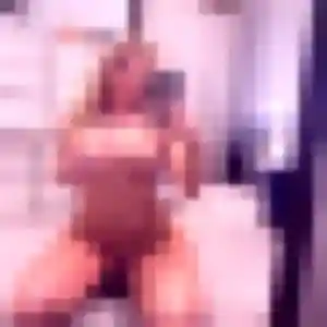 Photo sexy de Sylvie, 28 ans à Val-de-Vesle - plan discret