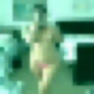 Anouk, 34 ans, en ligne à Val-du-Mignon pour un plan cul