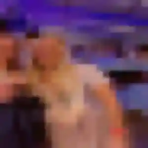 Kenza, 42 ans, en ligne à Valines pour une rencontre coquine