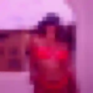 Nadia, 32 ans, disponible à Vandeins pour un plan cul
