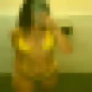 Urielle, 32 ans, disponible à Varengeville-sur-Mer pour une rencontre coquine