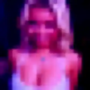 Belle Marie-Laure, 29 ans à Velaines - voir sa photo