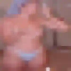 Rejoins Deborah, 23 ans à Véranne en privé