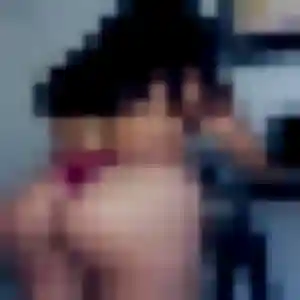 Photo de Yolande à Veuzain-sur-Loire (35 ans) - plan cul gratuit