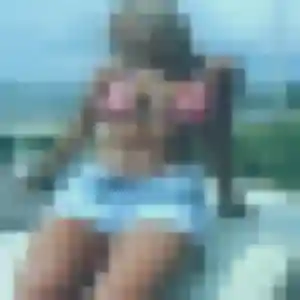 Ibtissam, 22 ans, cherche un plan cul à Vézeronce-Curtin
