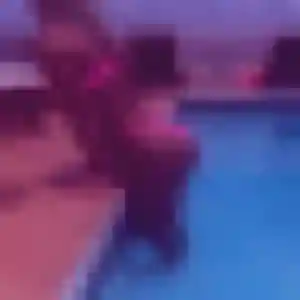 Sexy Leonore, 33 ans à Ville-la-Grand - voir sa photo