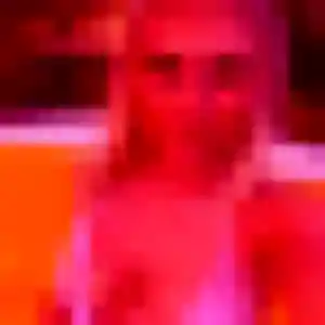 Flavie, femme de 24 ans propose plan cul à Villiers-Fossard