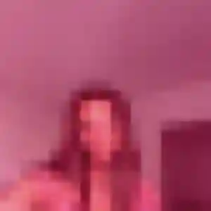 Deborah, 24 ans, disponible à Villy-le-Pelloux pour un plan cul