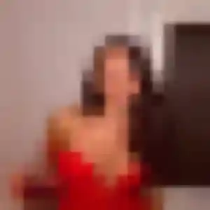 Hilary, femme de 28 ans propose plan cul à Yssingeaux